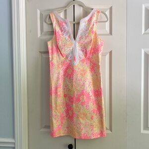 Lilly Pulitzer Janice shift dress in “Sunkissed” print, size 4
